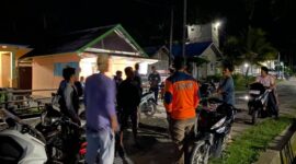 Banyak warga mengungsi di halaman depan rumah masing-masing setelah terjadi gempabumi M 6.3 di wilayah Kabupaten Donggala, Sulawesi Tengah, Sabtu (9/9/2023). (Dok. BPBD Kabupaten Donggala)
