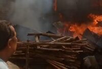 Terbakarnya rumah milik Imam Sujari, 70 tahun, itu diduga akibat terjadinya kebocoran tabung gas LPG saat dimanfaatkan memasak di dapur. (Dok. FIN)