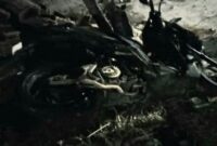 Kecelakaan lalu lintas antara minibus Panther dengan sepeda motor terjadi di jalur alternatif Madiun - Magetan. (Dok. FIN) 
