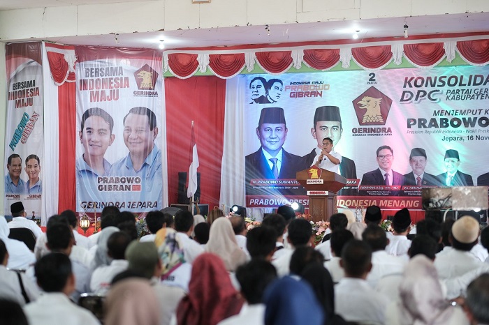 Ketua DPD Gerindra Jawa Tengah Sudaryono saat konsolidasi dengan ribuan kader Partai Gerindra di Kabupaten Rembang,. (Dok. DPD Partai Gerindra Jateng)

