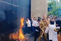 Massa Asosiasi Pemerintah Desa Seluruh Indonesia (APDESI). (Dok. Humas.polri.go.id)