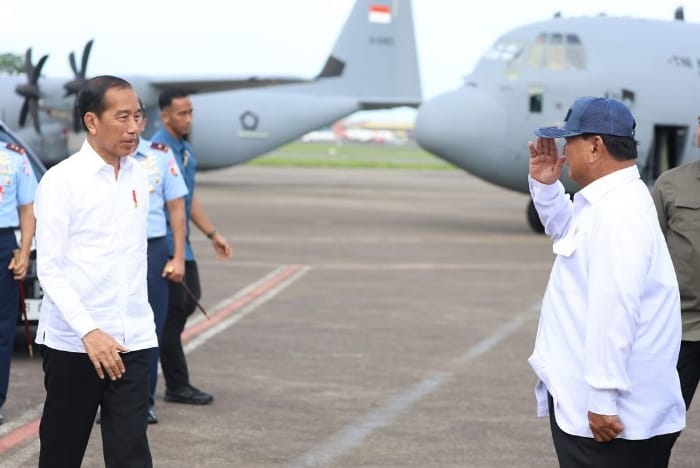 Presiden Joko Widodo didampingi Menteri Pertahanan Prabowo Subianto. (Instagram.com/@prabowo)
