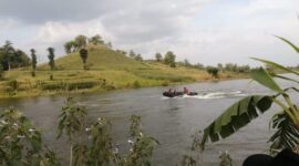 
Seorang pria dikhabarkan lenyap di perairan Waduk Kedungbendo, Desa Gunungsari, Kecamatan Kasreman, Ngawi, Jawa Timur, Minggu (19/5/2024). (Dok. Persda.com/Fin)