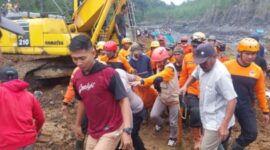 Operasi lanjutan pencarian korban pascalongsor yang melanda wilayah Lumajang, Jawa Timur, Rabu (5/6/2024). (Dok. BPBD Kab Lumajang)