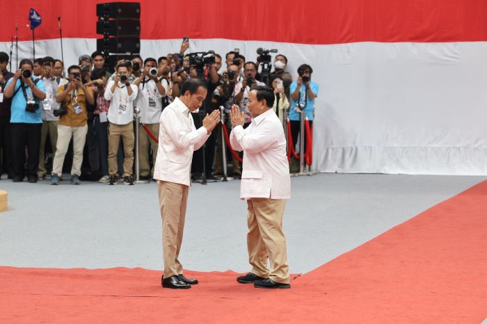 Presiden terpilih Prabowo Subianto bersama Presiden Jokowi. 